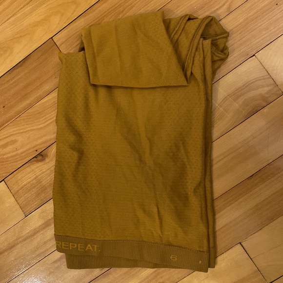 SWIFTLY TECH 1/2 ZIP 2.0 *COOL
Spiced Bronze/Tuscan Gold
Size: 6 - Picture 3 of 4